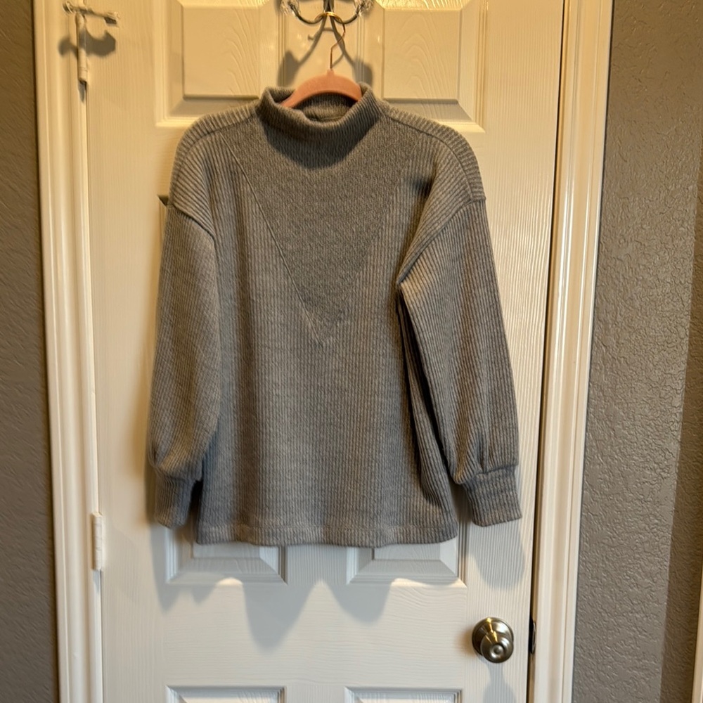 Loft Cozy Gray Ribbed Turtleneck Sweater